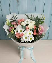 Букет цветов из:  Розы, Лизиантусы и Хризантемы в Берёзовском Кемеровской области