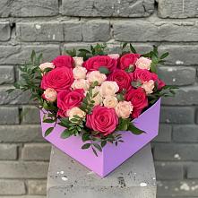 Цветочная композиция из Розы в коробке в Берёзовском Кемеровской области