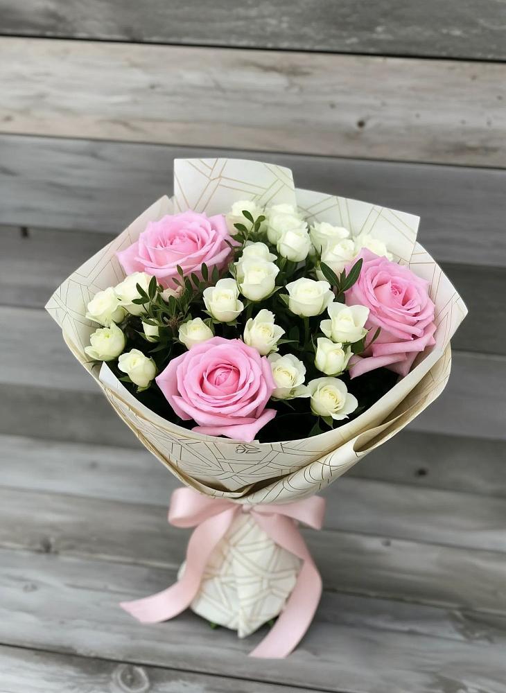 Букет цветов из: Розы в Берёзовском Кемеровской области