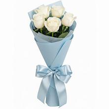 Букет 5 Белых роз Проуд в Берёзовском Кемеровской области