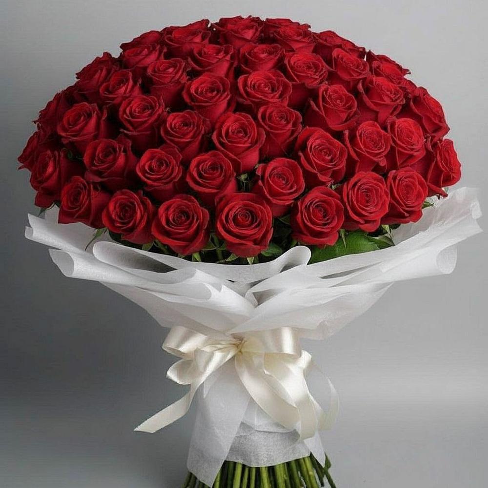 Букет 101 Красная роза Блэк Мэджик в Берёзовском Кемеровской области