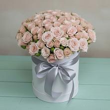 Цветочная композиция из Розы в шляпной коробке в Берёзовском Кемеровской области