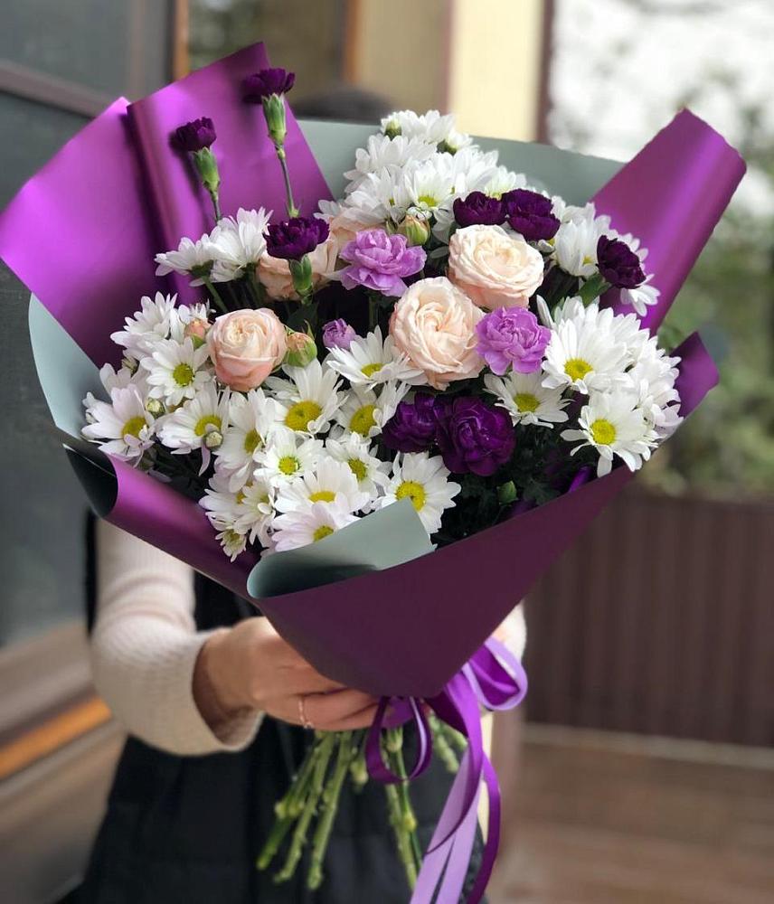 Букет цветов из: Хризантемы, Гвоздики и Розы в Берёзовском Кемеровской области