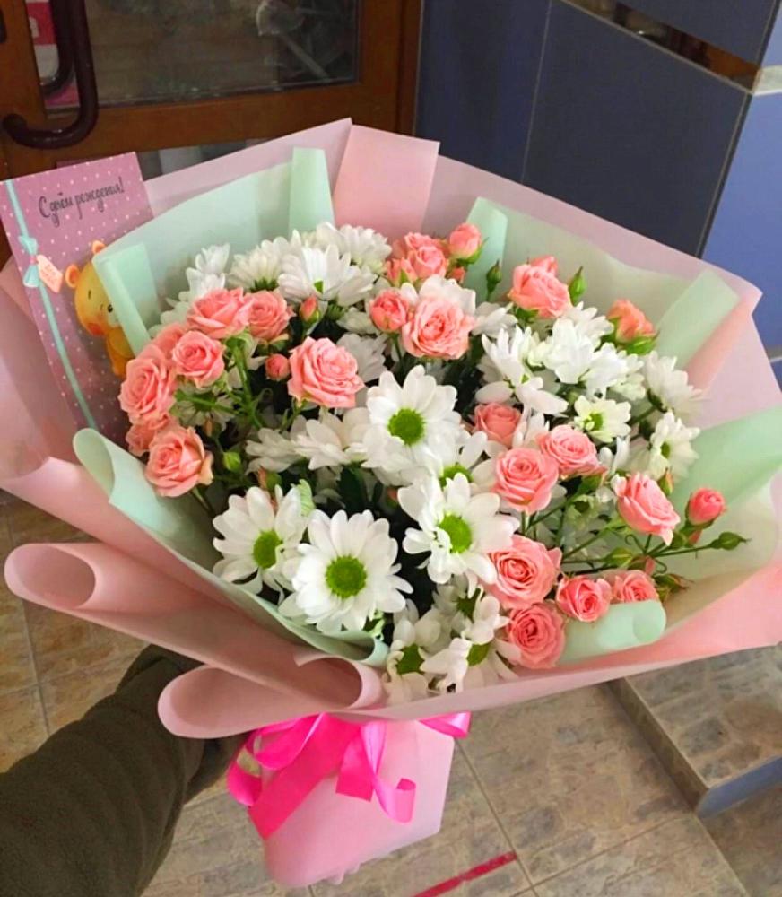 Букет цветов из: Розы и Хризантемы в Берёзовском Кемеровской области