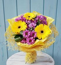 Букет цветов из:  Хризантемы и Герберы в Берёзовском Кемеровской области
