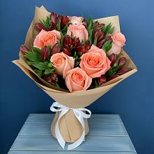 Букет цветов из:  Розы и Альстромерии в Берёзовском Кемеровской области
