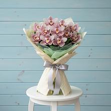 Букет цветов из:  Орхидеи и Розы в Берёзовском Кемеровской области