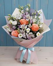 Букет цветов из:  Лизиантусы, Розы, Альстромерии и Гипсофила в Берёзовском Кемеровской области