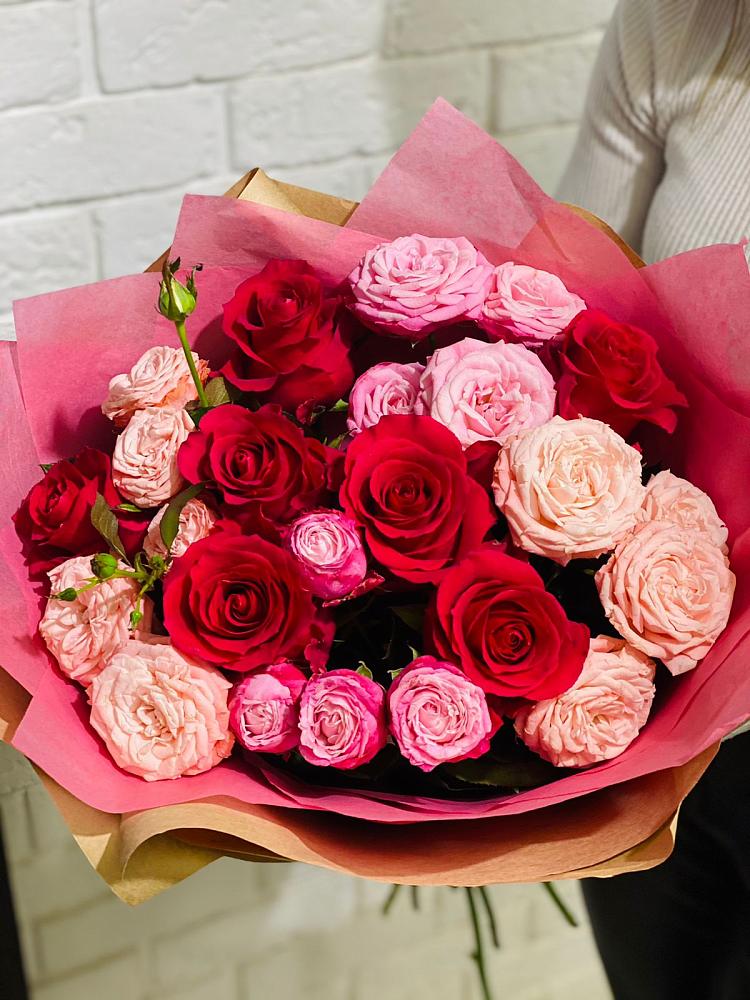 Букет цветов из: Розы в Берёзовском Кемеровской области