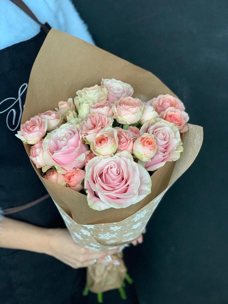 Букет цветов из: Хризантемы и Розы в Берёзовском Кемеровской области