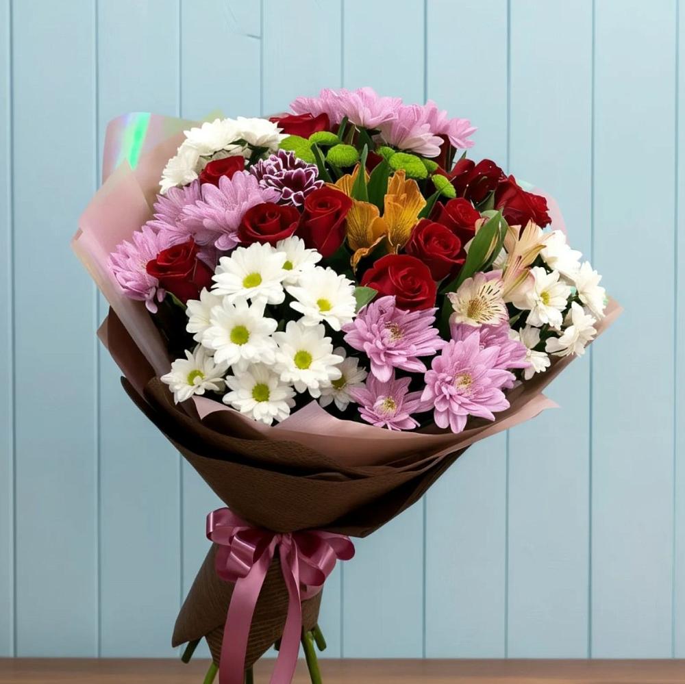 Букет цветов из: Розы, Хризантемы и Альстромерии в Берёзовском Кемеровской области