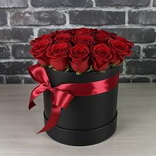 Цветочная композиция из Розы в шляпной коробке #REPLACE_PRED# Берёзовском Кемеровской области