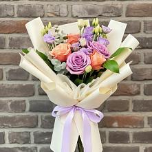 Букет цветов из:  Лизиантусы и Розы #REPLACE_PRED# Берёзовском Кемеровской области