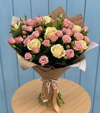 Букет цветов из:  Розы в Берёзовском Кемеровской области