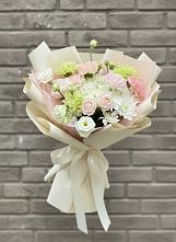 Букет цветов из:  Гвоздики, Розы, Лизиантусы и Хризантемы #REPLACE_PRED# Берёзовском Кемеровской области