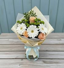 Букет цветов из:  Герберы, Розы и Хризантемы в Берёзовском Кемеровской области