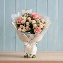 Букет цветов из:  Розы в Берёзовском Кемеровской области