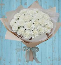 Букет цветов из:  Гвоздики в Берёзовском Кемеровской области