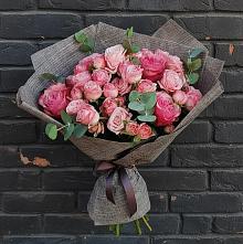 Букет цветов из:  Розы в Берёзовском Кемеровской области